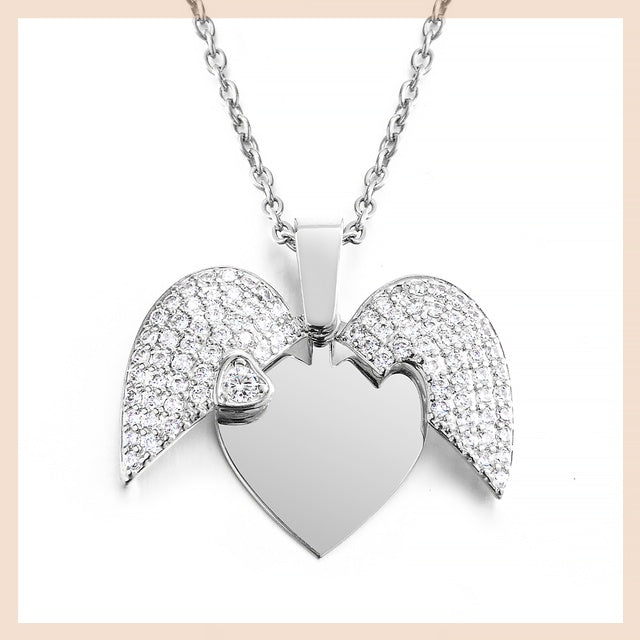 Aurellia Necklace (Custom Engraved Name)